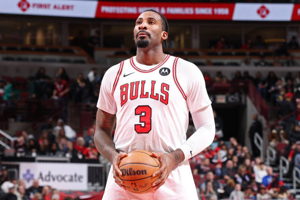 Andre Drummond Leads Bulls to 118-113 Victory