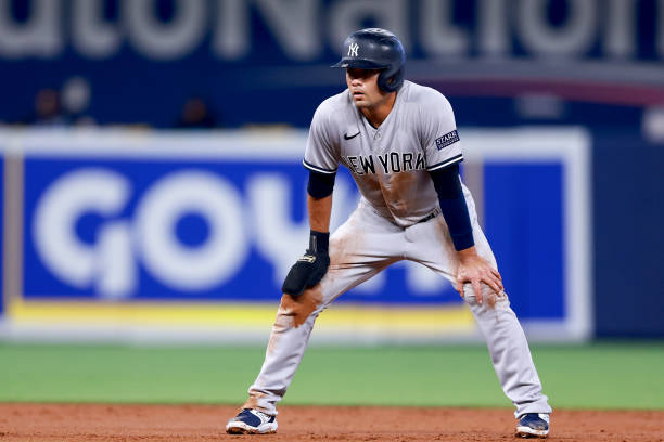 Jays sign Kiner-Falefa to a two-year contract