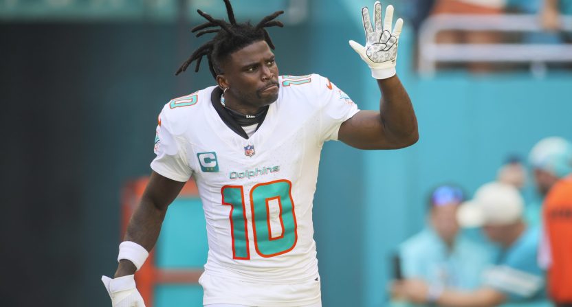 Mike McDaniel gives big update on Tyreek Hill