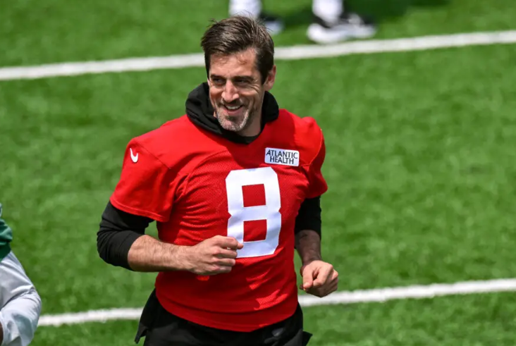 Green Bay Packers: Aaron Rodgers  Consider Recruiting Former Teammates for New York Jets in 2024