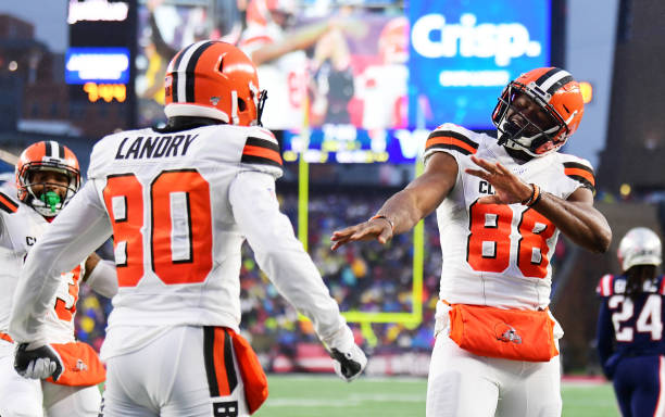 “Cleveland Browns Face Criticism Following Season Conclusion: Jarvis Landry’s Notable Remarks and Team’s Positive Trajectory”