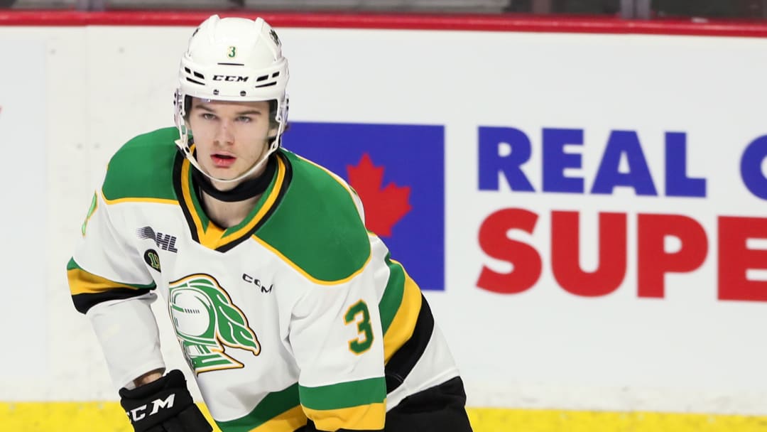 Impressive Performance by Sam Dickinson Raises Eyebrows Among Chicago Blackhawks Scouts