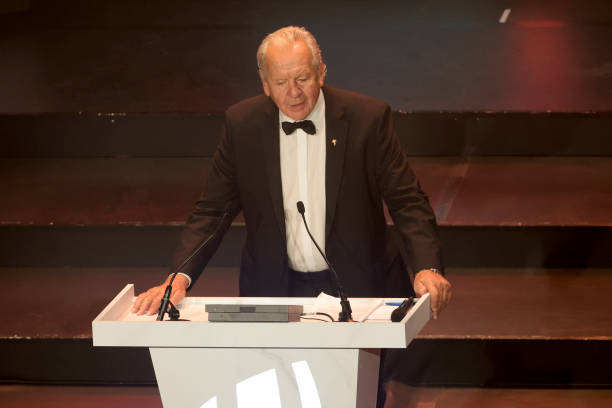 World Rugby Chairman Sir Bill Beaumont Receives Knighthood For Services to Rugby