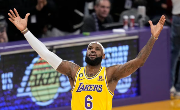 I  wish you could play forever, Fans shaken by LeBron James…