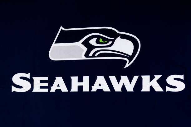 Seahawks’ Star Defender Struggles with Major Injury Worries.