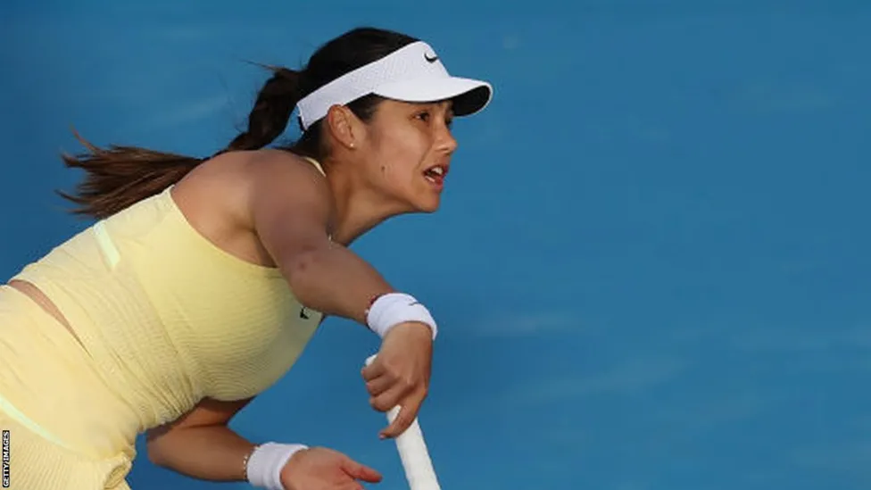 Wang Yafan defeats Emma Raducanu