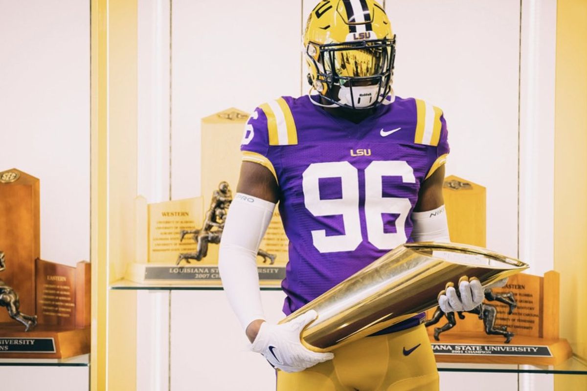 LSU secured the commitment of  Dominick McKinley, but report say there is a contractual…