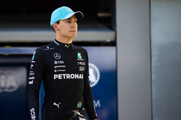 George Russell’s Steadiness Highlights Lewis Hamilton’s Struggles with Mercedes W15 Inconsistency