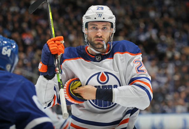 Breaking NHL Rumours: Draisaitl’s Contract Saga and Sabres’ Coaching Dilemma Unveiled!