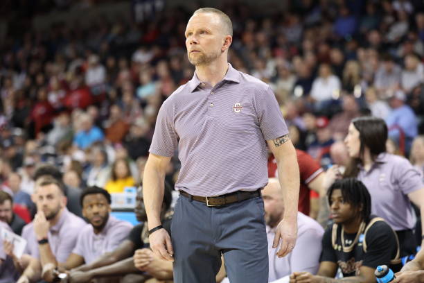 Contract Details for Louisville Basketball Coach Pat Kelsey Revealed