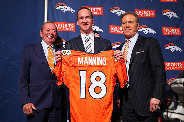 Peyton Manning discusses his pursuit of Bill Belichick with…