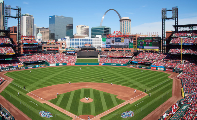The St. Louis Cardinals have reportedly “touched base” with a postseason star, sparking speculation surprise signing.