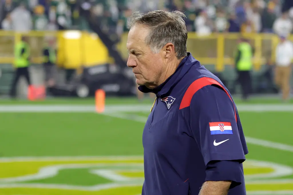 “33-Year-Old Criticizes Portrayal of Bill Belichick in Patriots Documentary: ‘Don’t Be Deceived by It'”