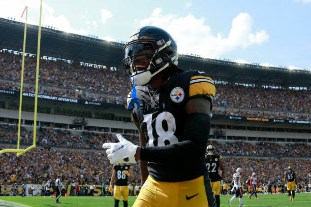 Mike Tomlin Discloses Reasons for Diontae Johnson’s Trade