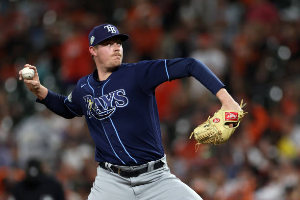 Pete Fairbanks Criticizes Baseball Grip Conditions at Coors Field