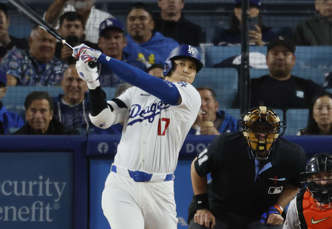“Shohei Ohtani’s Dodgers Struggles: Is the $700 Million Contract a Burden?”