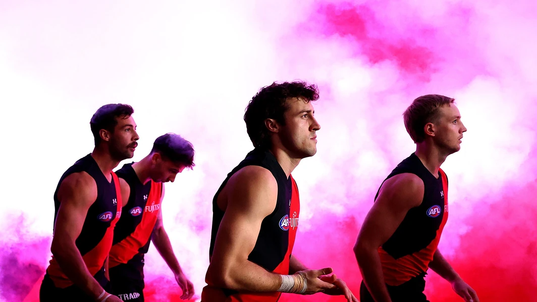 25-Year-Old Star Lauds Essendon’s Team Unity as They Climb…