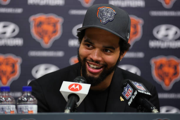 Matt Eberflus Delivers Concise Update on Caleb Williams