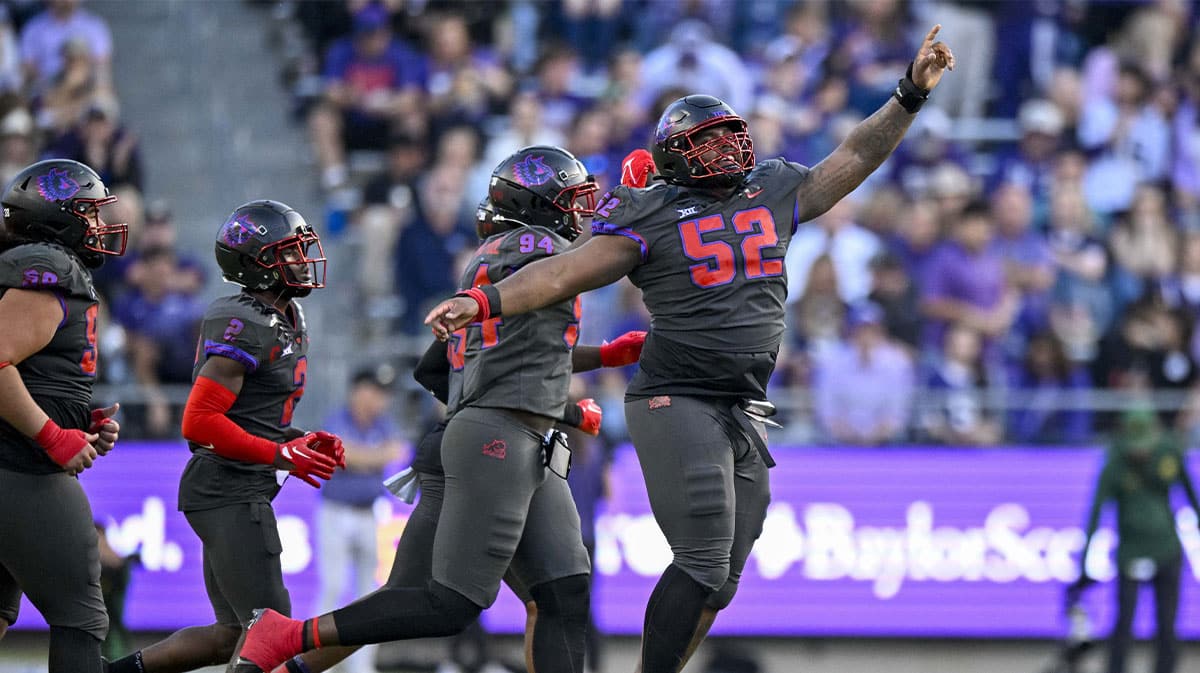 “Oklahoma Football Lands Big Transfer Portal Victory: Defensive Star Commits”