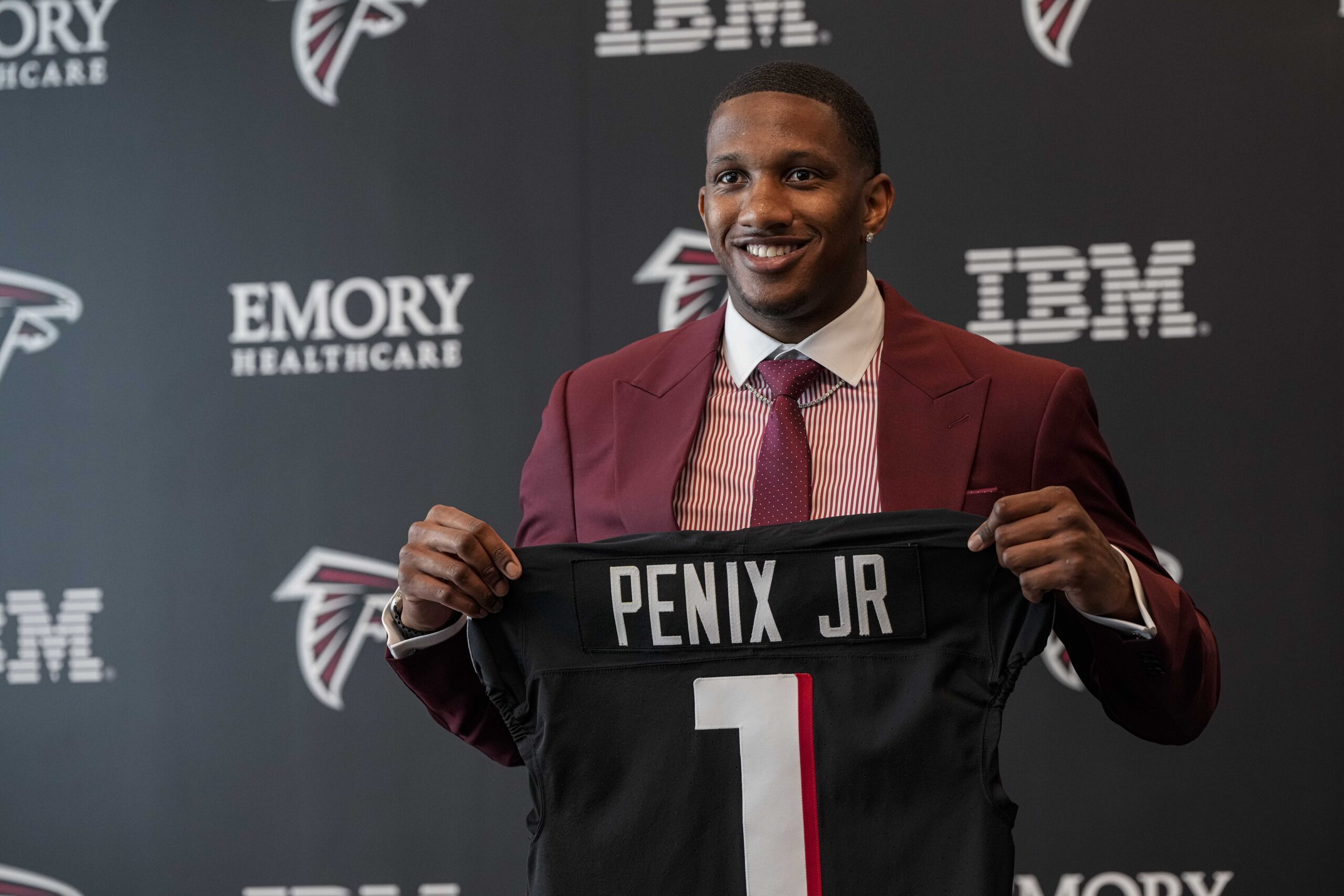 “Veteran QB Sends Stark Message to Falcons’ Kirk Cousins Post Michael Penix Jr. Draft Pick”