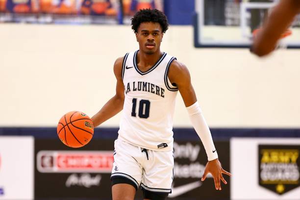 Elite Prospects Showcase Skills at Nike EYBL Tournament, with Top Wing Eyeing KU and MU
