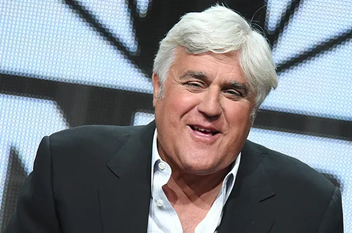 Jay Leno delivers flawless commentary on the widely-discussed Tom Brady roast.