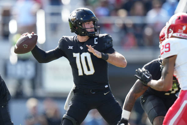 Steelers’ John Rhys Plumlee Asserts Quarterback Identity: ‘I Am Not Taysom Hill!