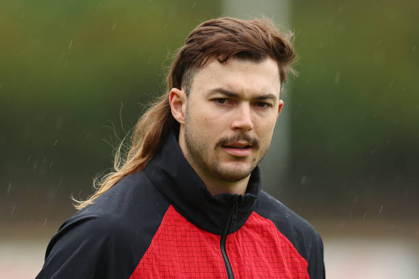 Essendon’s Sam Draper Apologizes for Controversial Podcast Comments