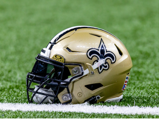 NFL Community Responds to Sudden Retirement of Saints’ Pro Bowl Running Back.