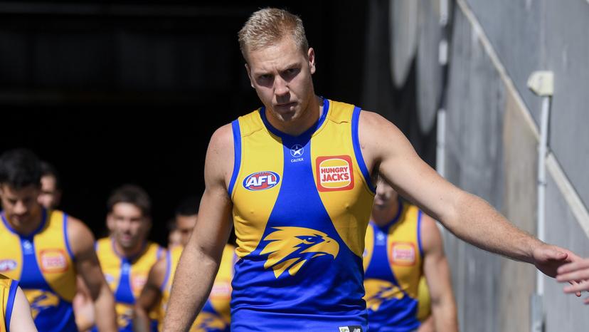 Live updates: West Coast Eagles seek elusive away win against Essendon