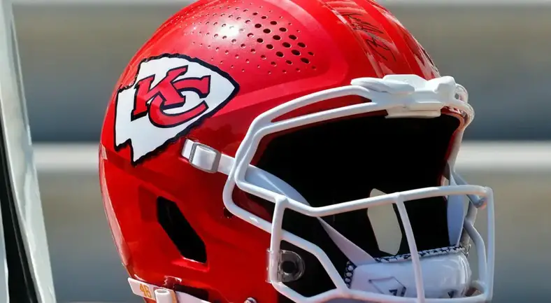 Kansas City Chiefs Defensive Lineman Experiences Cardiac Arrest, Leading to Practice Cancellation