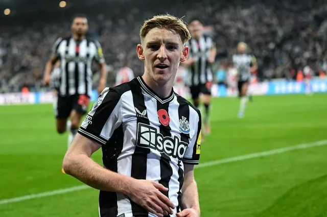 Anthony Gordon Drops Bombshell on Anfield Aspirations as Liverpool Eyes $127M Transfer