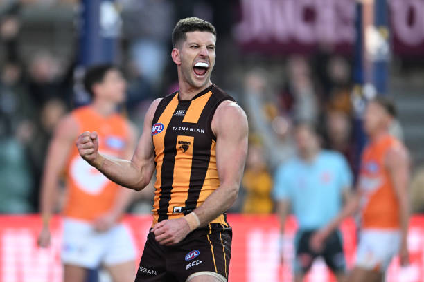 Controversial Call Leads to Luke Breust’s Decisive Goal for Hawthorn