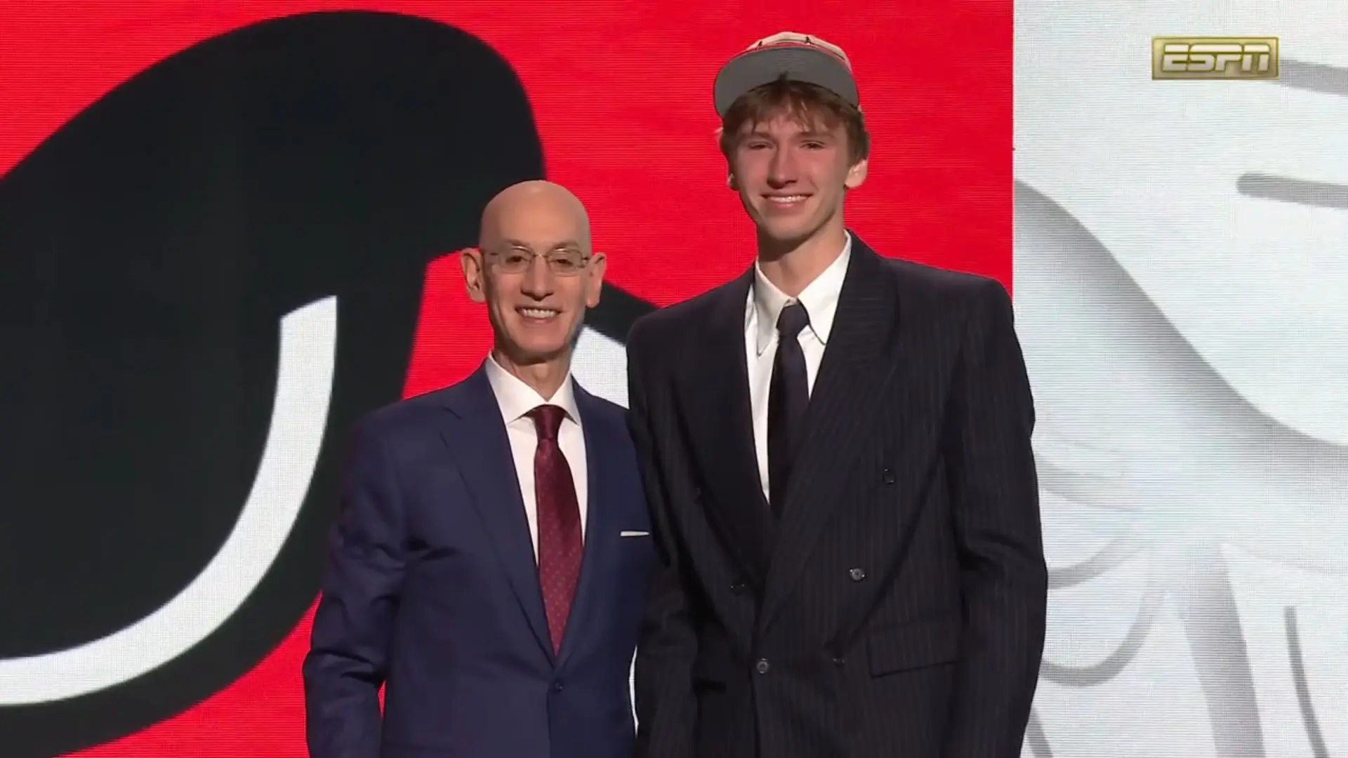 Chicago Sports Shakeup: Bulls Land Top Prospect; Blackhawks Execute Trade