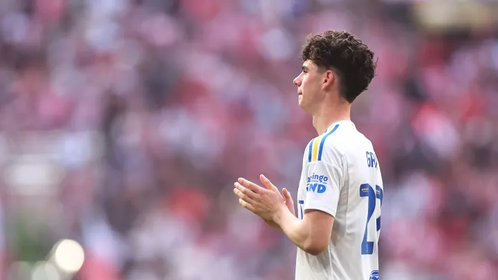 BREAKING NEWS: Leeds United Loses £25,000-a-Week Star Player in Shock Departure