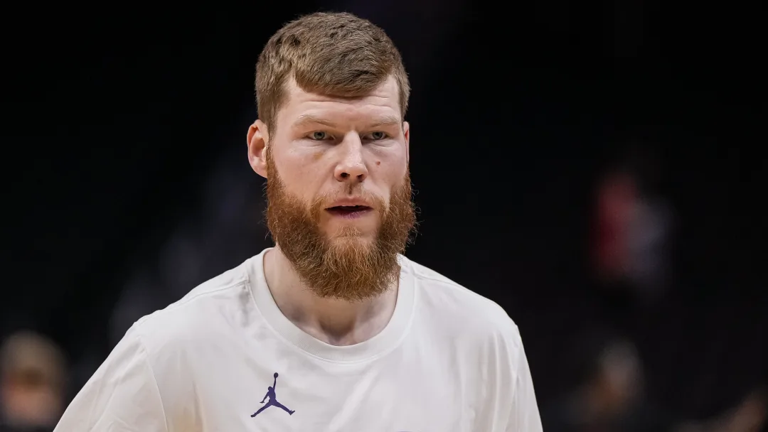 Breaking News: Knicks Swarm in to Acquire Hornets Small Forward