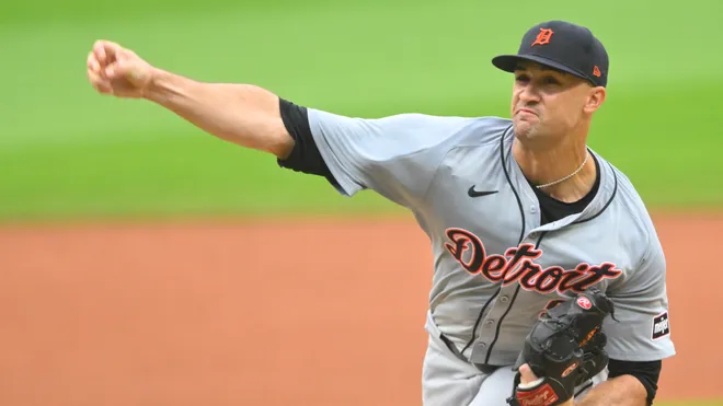 “Tigers Star Pitcher Swaps Stripes: Houston Astros Snag Detroit’s Ace in Shocking Trade”