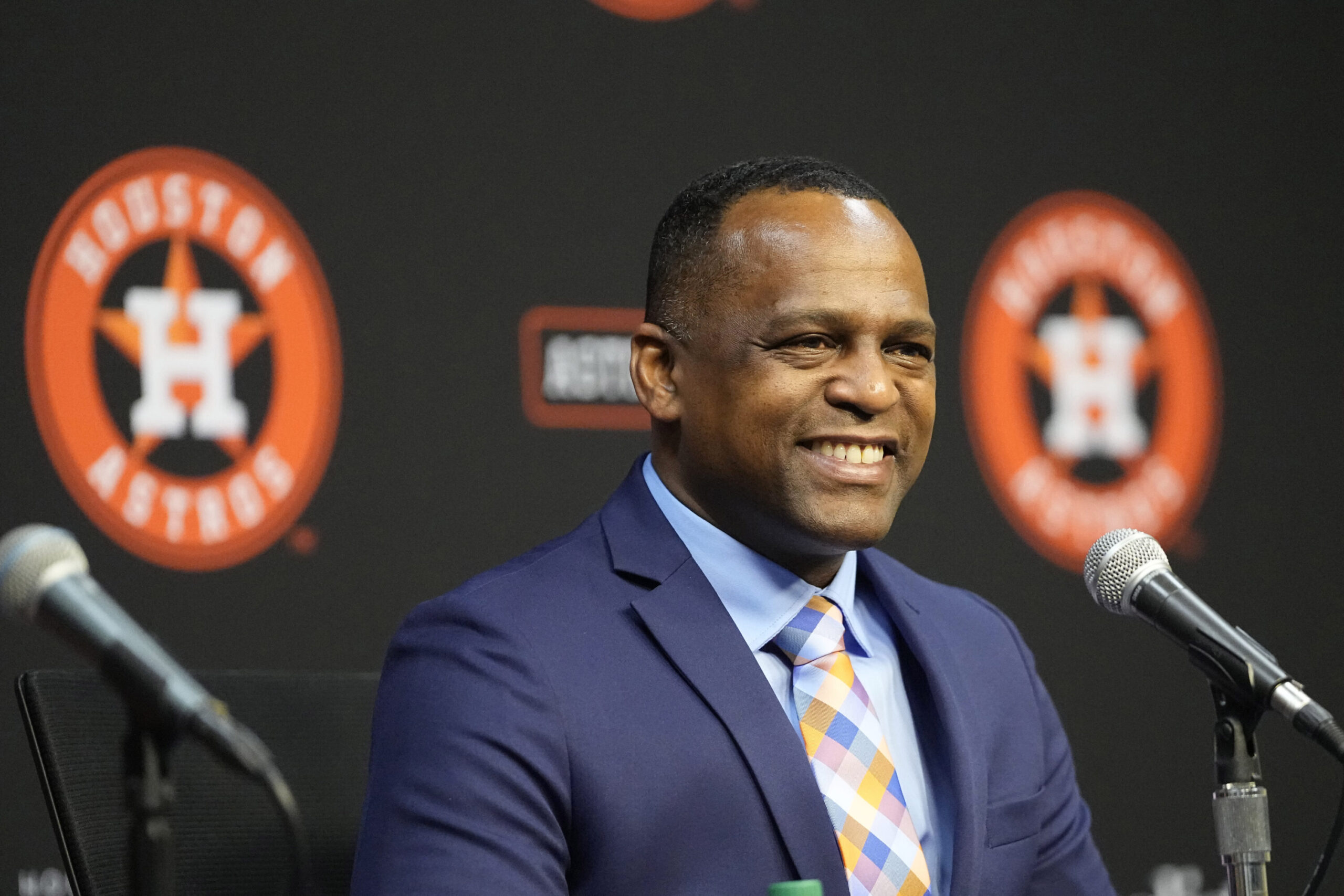 “Astros Set to ‘Go Galactic’ in Aggressive Pursuit of Stellar Starting Pitching”