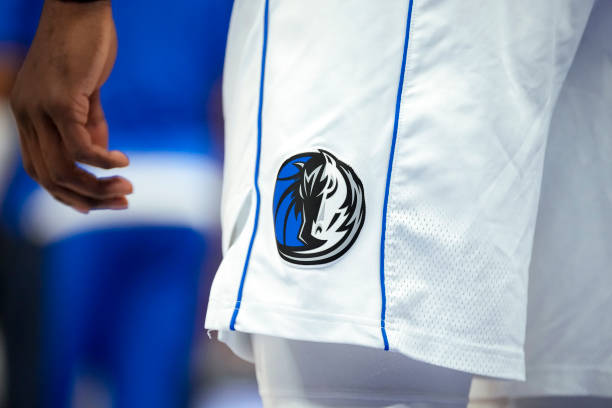 Mavericks’ Point Guard Undergoes Surgery, Optimistic for Training Camp Return