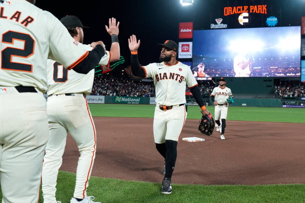 The  Francisco Giants in swap deal  with the Cincinnati Reds.