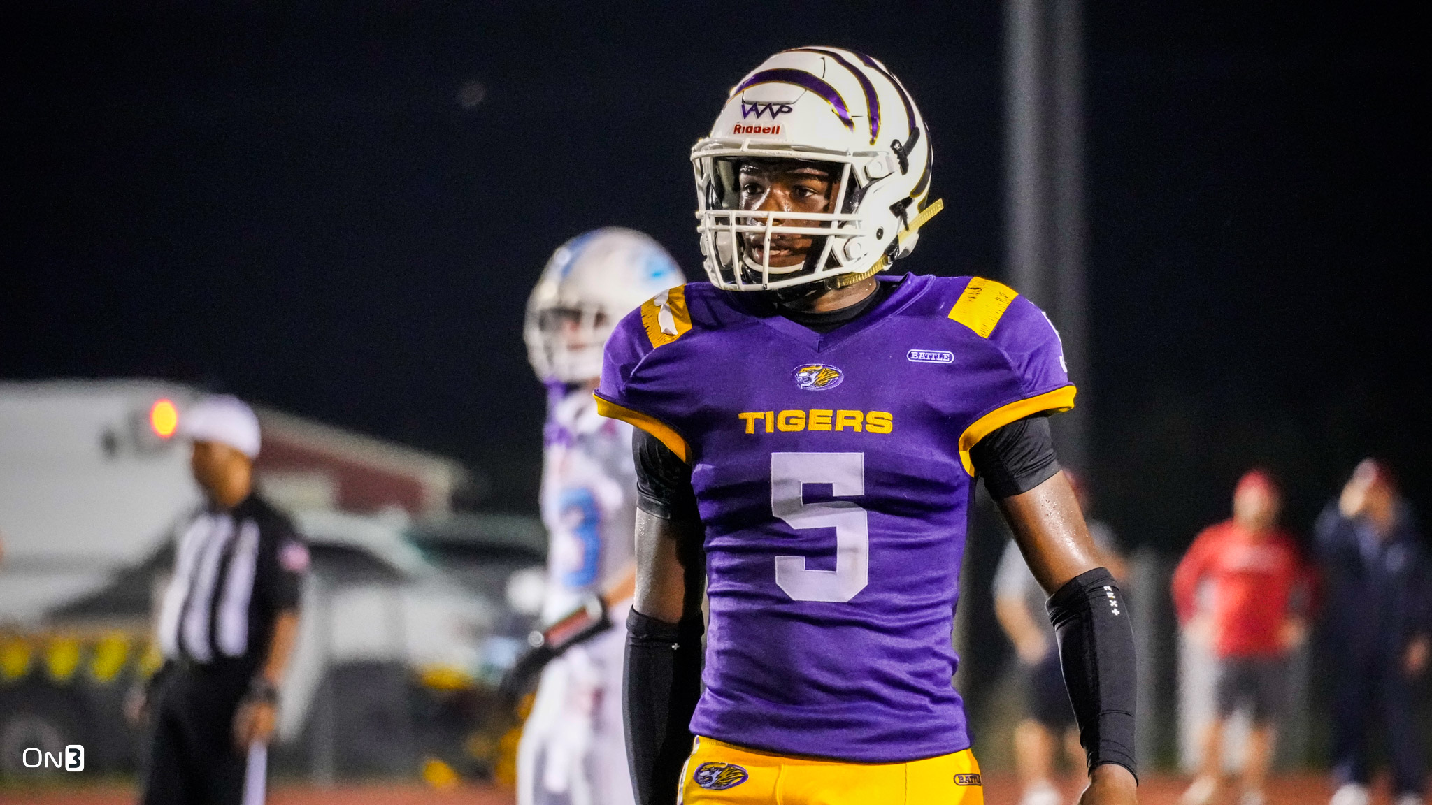 “Breaking News: 4-Star Cornerback Jaboree Antoine Sparks Rivalry, Snubs All but LSU in Final Decision”