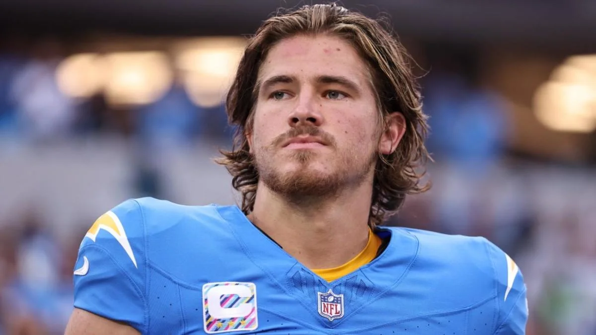 Breaking News: Los Angeles Chargers Forced to Bid Farewell to Veteran Quarterback Justin Herbert