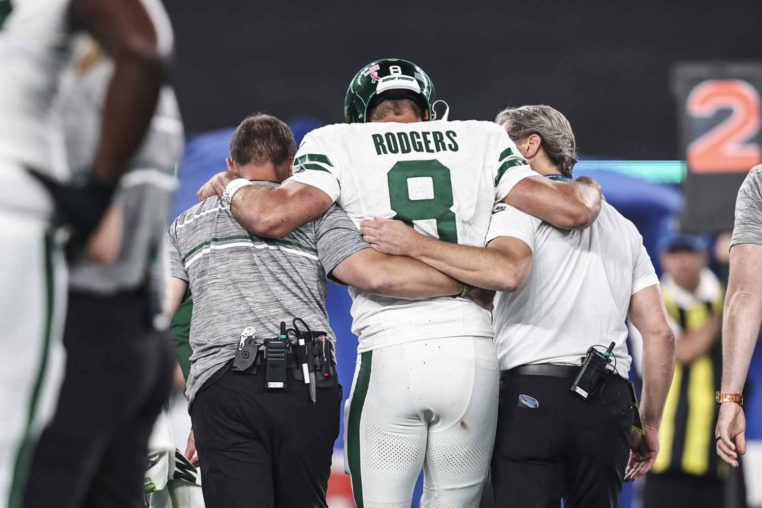 “Heartbreaking News: New York Jets Coach Confirms Aaron Rodgers Out for the Season”