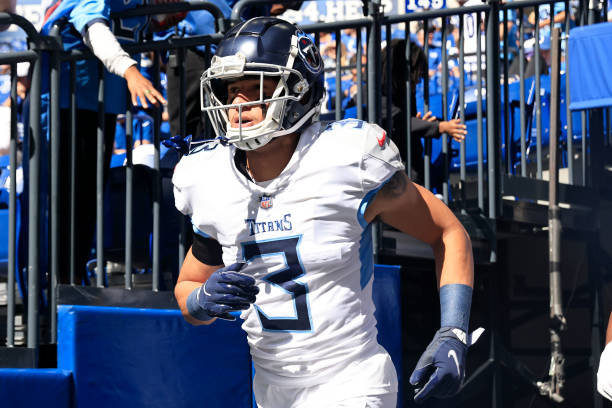 Caleb Farley #3 of the Tennessee Titans