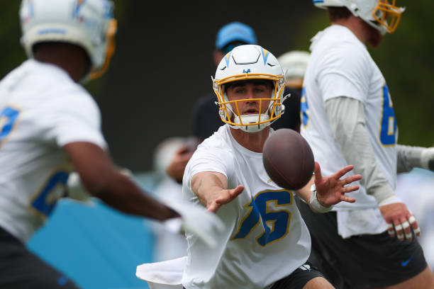 Los Angeles Chargers quarterback Casey Bauman (16)