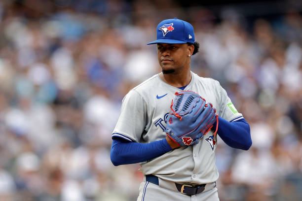 Report: Blue Jays Add Right-Hander to Roster as Left-Hander Goes on Paternity List