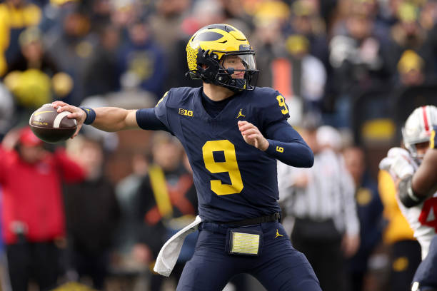 J.J. McCarthy #9 of the Michigan Wolverines