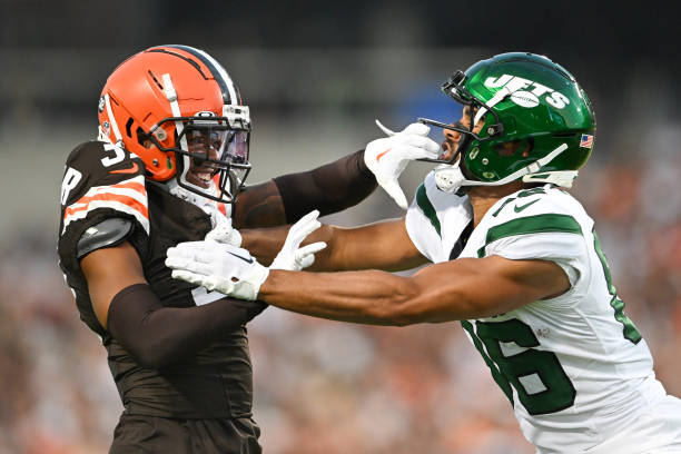 Malik Taylor #86 of the New York Jets