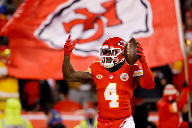 Chiefs QB Makes Bold Prediction for Troubled Wide Receiver’s 2024 Breakout Potential