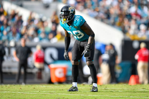 Jaguars Sign Veteran Safety to One-Year Despite Six-Game Suspension
